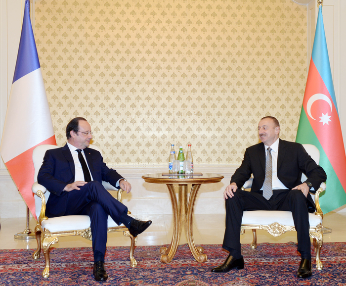 İlham Əliyev və Fransua Ollandın təkbətək görüşü olub (FOTO)