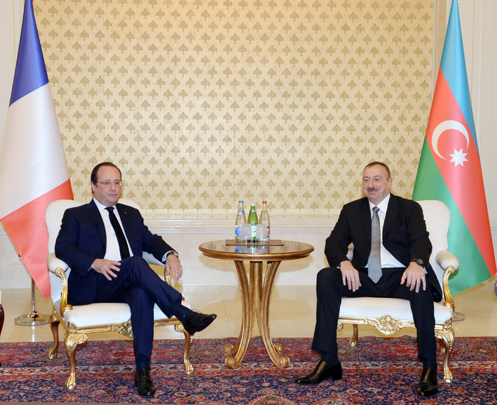 İlham Əliyev və Fransua Ollandın təkbətək görüşü olub (FOTO)