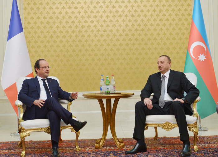İlham Əliyev və Fransua Ollandın təkbətək görüşü olub (FOTO)