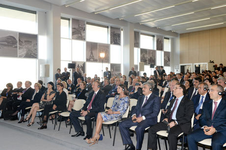 Prezident İlham Əliyev: Azərbaycan və Fransa arasında siyasi əlaqələrin yüksək səviyyədə olması başqa sahələrə də müsbət təsir edir (ƏLAVƏ OLUNUB) (FOTO)