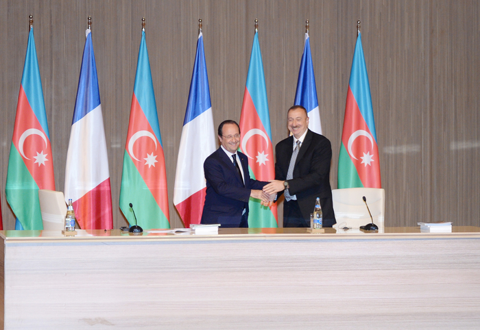 Azərbaycan və Fransa prezidentləri müştərək biznes forumda iştirak edirlər (FOTO)