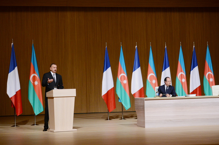 Azərbaycan və Fransa prezidentləri müştərək biznes forumda iştirak edirlər (FOTO)