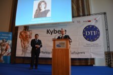 Azərbaycanın birinci xanımı Mehriban Əliyeva Türk-Alman Dostluq Federasiyasının fəxri mükafatına layiq görülüb (FOTO)