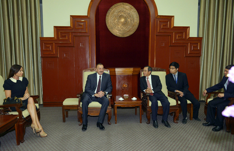 Prezident İlham Əliyev Vyetnama dövlət səfərinə gəlib (FOTO)