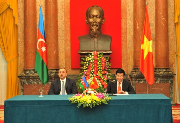 Prezident İlham Əliyev: Azərbaycan və Vyetnam arasında təhsil, mədəniyyət, turizm sahələrində əməkdaşlığın inkişafı üçün çox gözəl imkanlar var (FOTO)