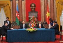 Azərbaycan və Vyetnam arasında 2 sənəd imzalanıb (FOTO)