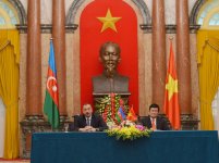 Azərbaycan və Vyetnam prezidentləri mətbuata bəyanatlarla çıxış ediblər (FOTO)