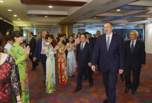Prezident İlham Əliyev Hanoyda Azərbaycanda təhsil almış vyetnamlı məzunlarla görüşüb (FOTO) (ƏLAVƏ OLUNUB)