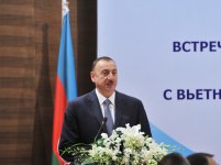 Prezident İlham Əliyev Hanoyda Azərbaycanda təhsil almış vyetnamlı məzunlarla görüşüb (FOTO) (ƏLAVƏ OLUNUB)