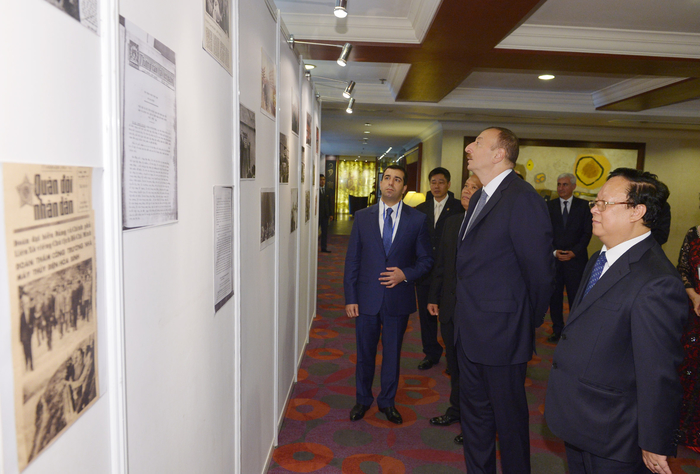Prezident İlham Əliyev Hanoyda Azərbaycanda təhsil almış vyetnamlı məzunlarla görüşüb (FOTO) (ƏLAVƏ OLUNUB)