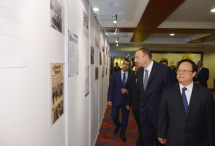 Prezident İlham Əliyev Hanoyda Azərbaycanda təhsil almış vyetnamlı məzunlarla görüşüb (FOTO) (ƏLAVƏ OLUNUB)