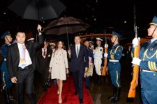 Azərbaycan Prezidenti İlham Əliyev Çində işgüzar səfərdədir (FOTO)