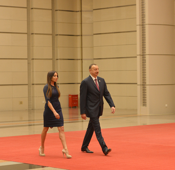 Prezident İlham Əliyev Şanxayda dövlət və hökumət başçılarının şərəfinə verilən ziyafətdə iştirak edib (FOTO)