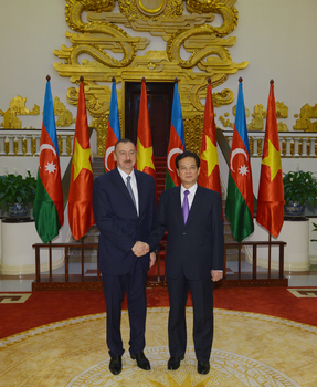 Prezidenti İlham Əliyev Vyetnamın Baş naziri ilə görüşüb (FOTO)