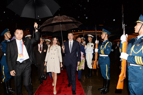 Azərbaycan Prezidenti İlham Əliyev Çində işgüzar səfərdədir (FOTO)