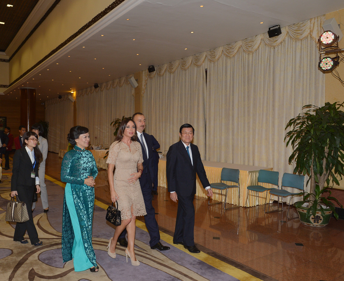 Vyetnamda Prezident İlham Əliyevin və xanımının şərəfinə dövlət ziyafəti verilib (FOTO)