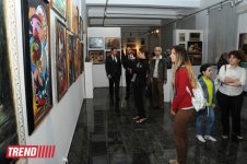EY Azərbaycan Bakıda "Rəngli düşüncələr" adlı incəsənət sərgisinin sponsorudur (FOTO)