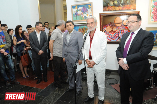 EY Azərbaycan Bakıda "Rəngli düşüncələr" adlı incəsənət sərgisinin sponsorudur (FOTO)