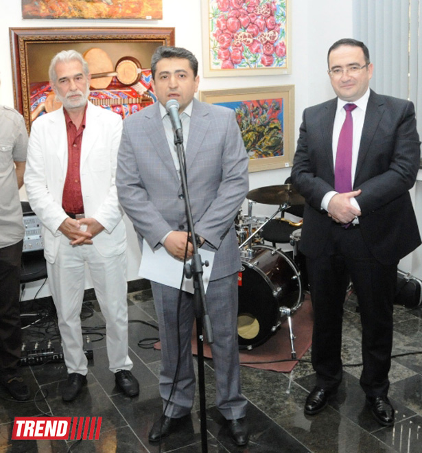 EY Azərbaycan Bakıda "Rəngli düşüncələr" adlı incəsənət sərgisinin sponsorudur (FOTO)