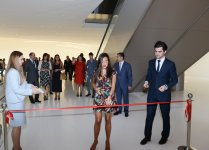 Heydər Əliyev Fondunun vitse-prezidenti Leyla Əliyeva məşhur fotoqraf Anri Kartye-Bressonun fərdi sərgisi ilə tanış olub (FOTO)