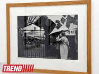 Heydər Əliyev Fondunun vitse-prezidenti Leyla Əliyeva məşhur fotoqraf Anri Kartye-Bressonun fərdi sərgisi ilə tanış olub (FOTO)