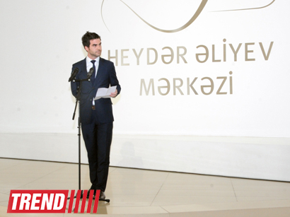 Heydər Əliyev Fondunun vitse-prezidenti Leyla Əliyeva məşhur fotoqraf Anri Kartye-Bressonun fərdi sərgisi ilə tanış olub (FOTO)