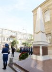 Prezident İlham Əliyev Bakıda Azərbaycan Xalq Cümhuriyyətinin şərəfinə ucaldılmış abidəni ziyarət edib (FOTO)