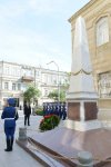 Prezident İlham Əliyev Bakıda Azərbaycan Xalq Cümhuriyyətinin şərəfinə ucaldılmış abidəni ziyarət edib (FOTO)