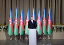 Prezident İlham Əliyev və xanımı Azərbaycanın milli bayramı - Respublika Günü münasibətilə keçirilmiş rəsmi qəbulda iştirak ediblər (FOTO)