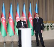 Prezident İlham Əliyev və xanımı Azərbaycanın milli bayramı - Respublika Günü münasibətilə keçirilmiş rəsmi qəbulda iştirak ediblər (FOTO)