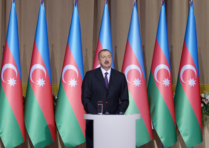 Prezident İlham Əliyev və xanımı Azərbaycanın milli bayramı - Respublika Günü münasibətilə keçirilmiş rəsmi qəbulda iştirak ediblər (FOTO)