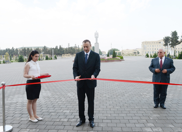 Prezident İlham Əliyev: Son illərdə bölgələrin, qeyri-neft sektorunun inkişafı sahəsində böyük işlər görülüb (FOTO)