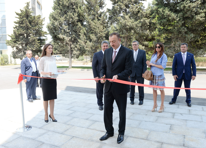Prezident İlham Əliyev və xanımı Respublika İdman Tibb, Diaqnostika və Reabilitasiya İnstitutunun açılışında iştirak ediblər  (FOTO)