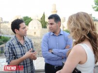 "YAY" sərgi salonunda konseptual İran rəssamı Mahmud Bəxşinin fərdi sərgisi açılıb (FOTO)