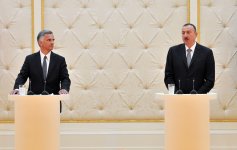 Azərbaycan və İsveçrə prezidentləri mətbuata bəyanatlarla çıxış ediblər (FOTO)
