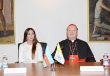 Azərbaycanın birinci xanımı Mehriban Əliyeva Roma Papasının Müqəddəs Arxeologiya üzrə Şurasının sədri ilə görüşüb (FOTO)