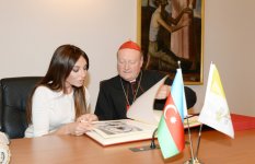 Azərbaycanın birinci xanımı Mehriban Əliyeva Roma Papasının Müqəddəs Arxeologiya üzrə Şurasının sədri ilə görüşüb (FOTO)