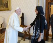 Azərbaycanın birinci xanımı Mehriban Əliyeva Roma Papası Fransisk ilə görüşüb (FOTO)