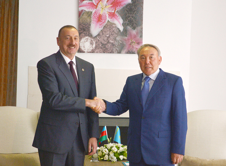 Prezident İlham Əliyevin Qazaxıstan Prezidenti Nursultan Nazarbayev ilə görüşü olub (FOTO)