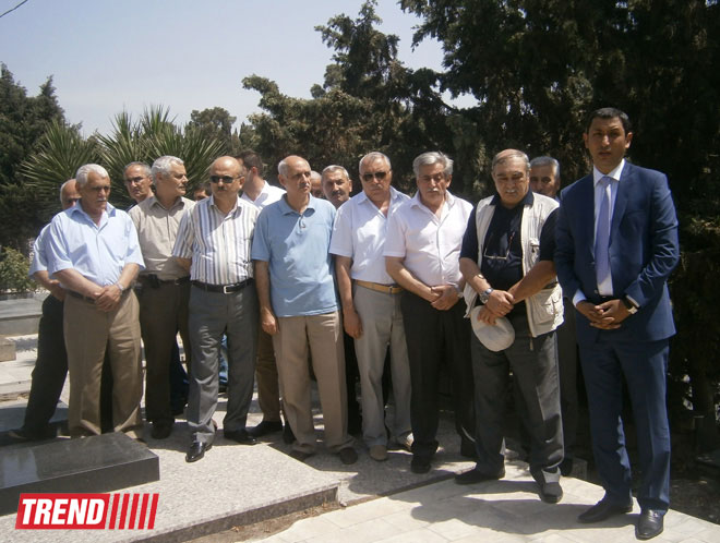 Xalq artisti Məlik Dadaşovun xatirəsi yad edilib (FOTO)