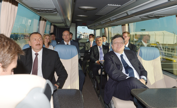 İlham Əliyev və Joze Manuel Barrozu Səngəçal neft terminalında olmuşlar (FOTO)