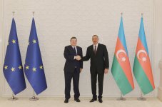 Azərbaycan Prezidenti İlham Əliyevin və Avropa Komissiyasının sədri Joze Manuel Barrozunun təkbətək görüşü olub (FOTO)