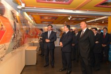 İlham Əliyev və Joze Manuel Barrozu Səngəçal neft terminalında olmuşlar (FOTO)