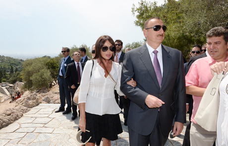 Prezident İlham Əliyev və xanımı Afina Akropolunda olublar (FOTO)