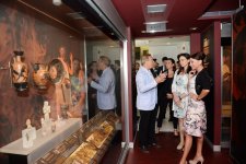 Azərbaycanın birinci xanımı Mehriban Əliyeva Afinada “Kiklad” İncəsənət Muzeyi ilə tanış olmuşdur (FOTO)