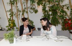 Azərbaycanın birinci xanımı Mehriban Əliyeva Afinada “Kiklad” İncəsənət Muzeyi ilə tanış olmuşdur (FOTO)