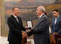 Prezident İlham Əliyev Yunanıstan parlamentinin sədri Vanqelis Meimarakis ilə görüşüb (FOTO)