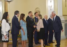 Azərbaycan Respublikasının Prezidenti İlham Əliyevin və xanımı Mehriban Əliyevanın şərəfinə dövlət naharı verilib (FOTO)
