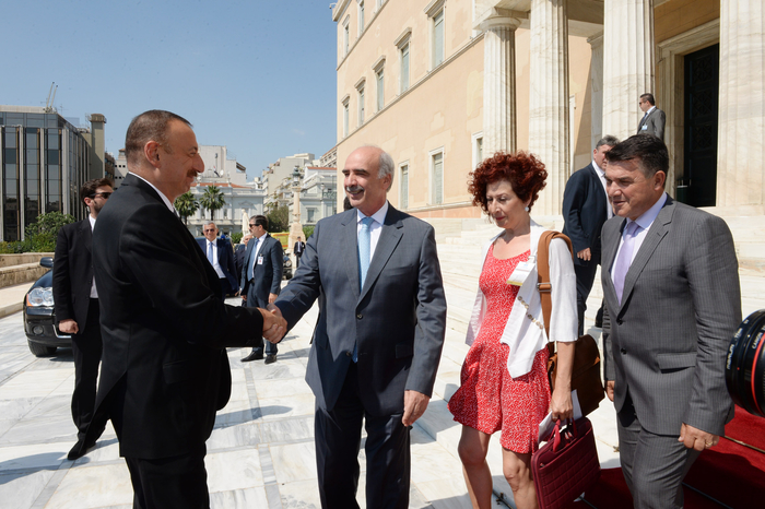 Prezident İlham Əliyev Yunanıstan parlamentinin sədri Vanqelis Meimarakis ilə görüşüb (FOTO)