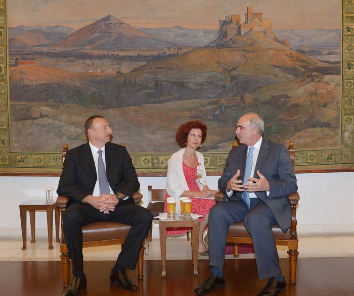 Prezident İlham Əliyev Yunanıstan parlamentinin sədri Vanqelis Meimarakis ilə görüşüb (FOTO)